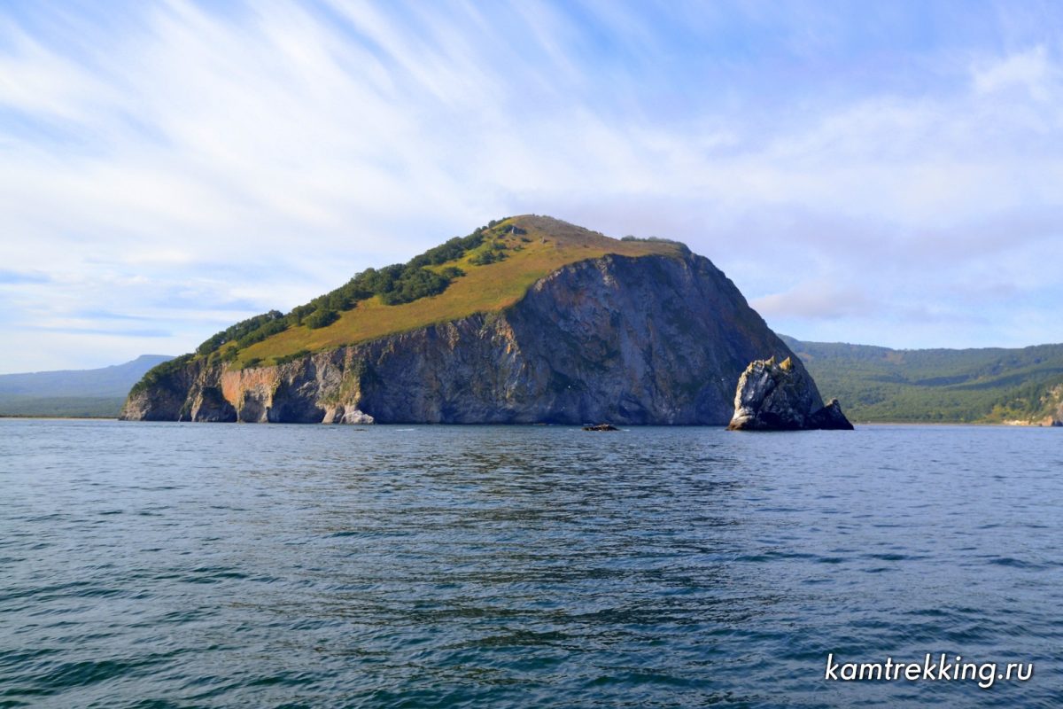 Экскурсии-по-Камчатке-морские-прогулки-к-острову-Старичков